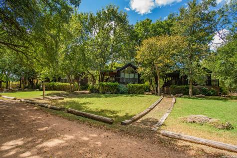 10207 E Us Highway 290 Fredericksburg TX 78624