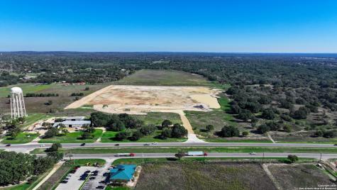 6506 Us Highway 181 N Floresville TX 78114