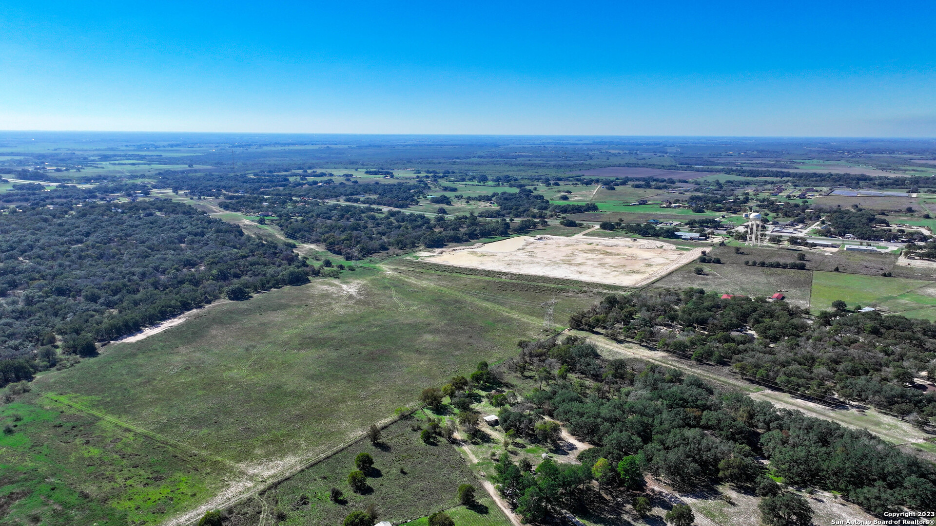 6506 Us Highway 181 N Floresville TX 78114