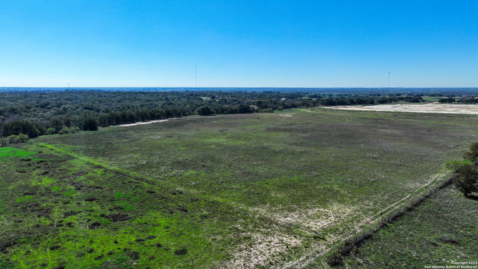 6506 Us Highway 181 N Floresville TX 78114