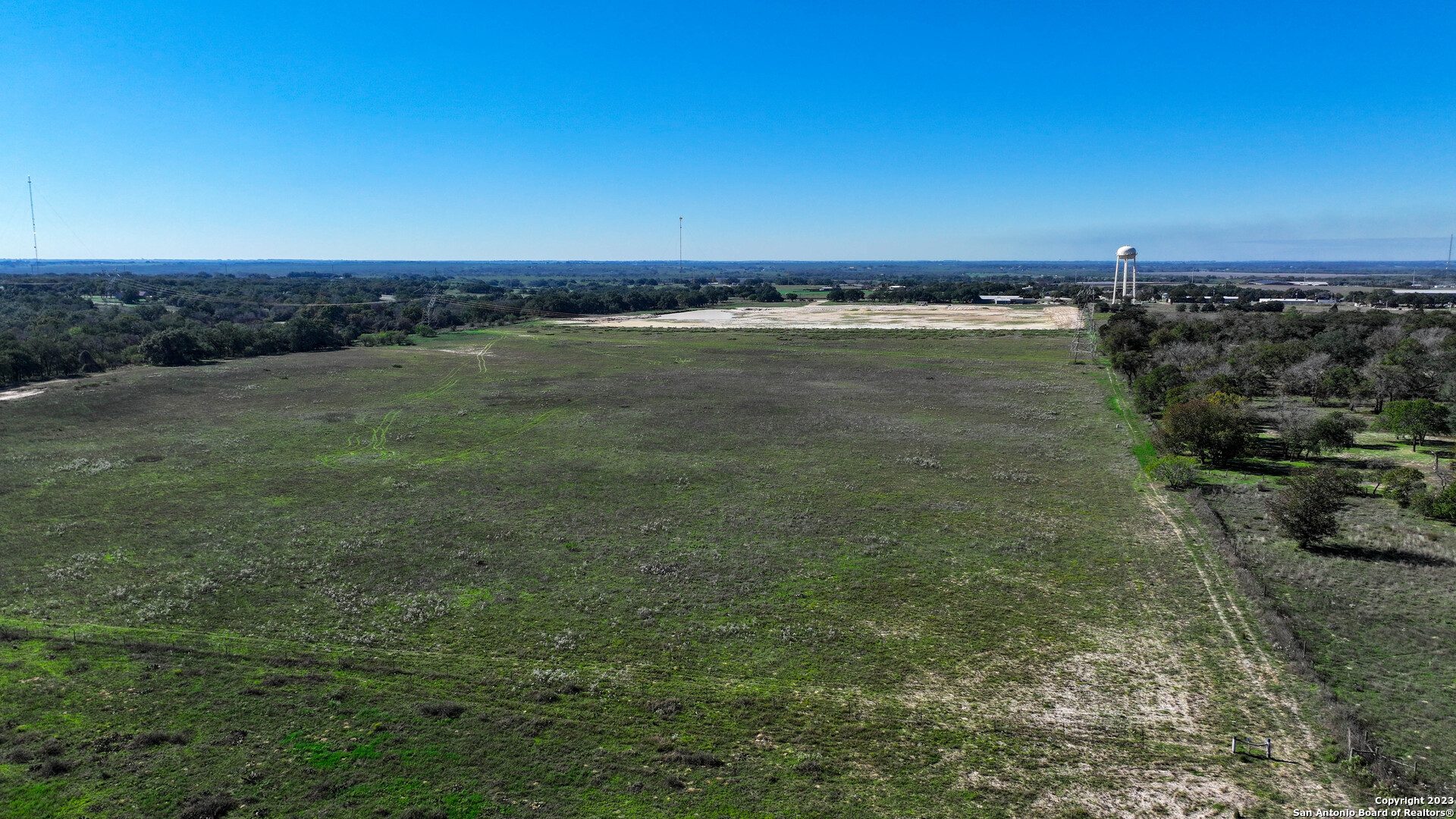 6506 Us Highway 181 N Floresville TX 78114