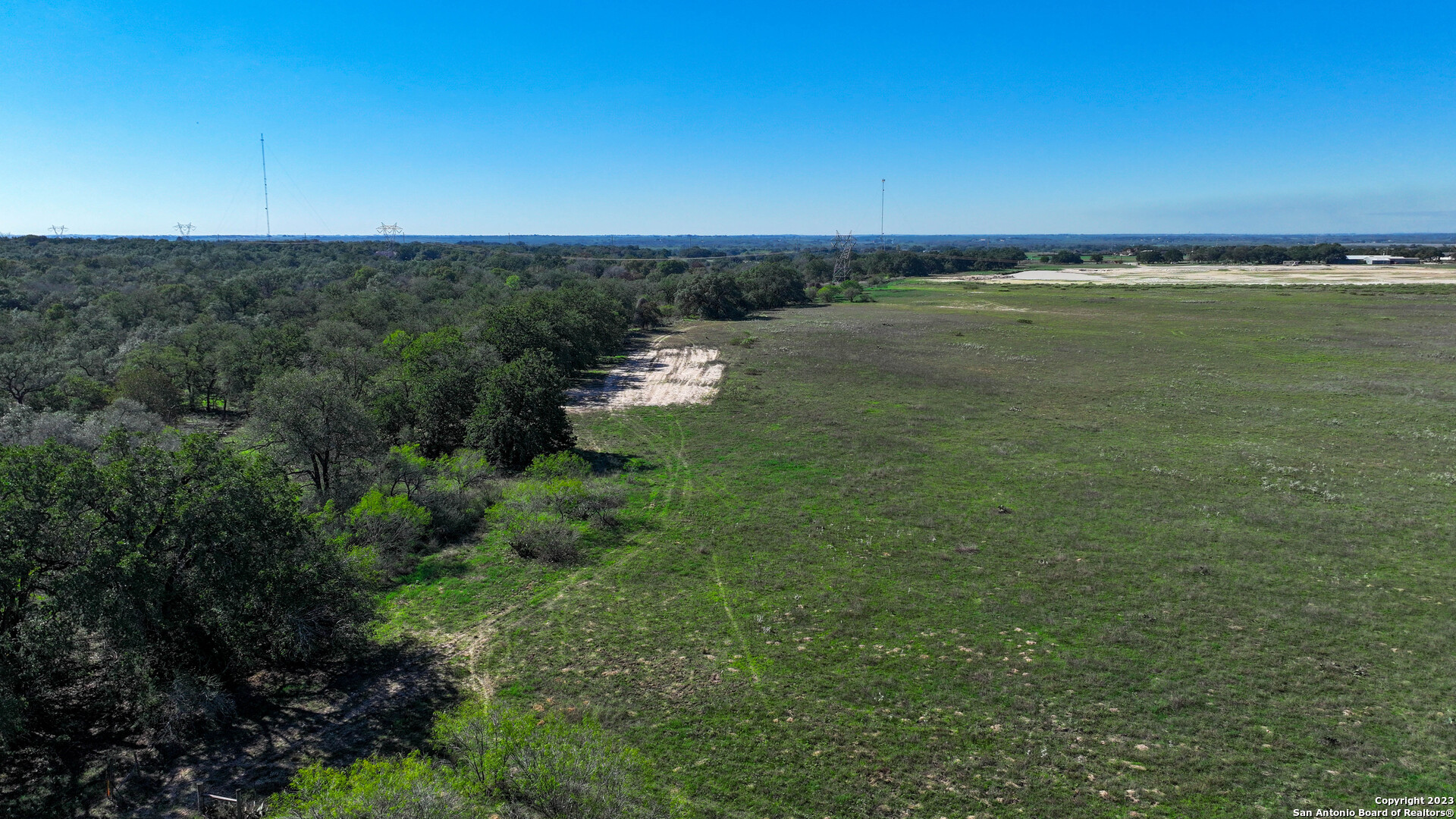 6506 Us Highway 181 N Floresville TX 78114