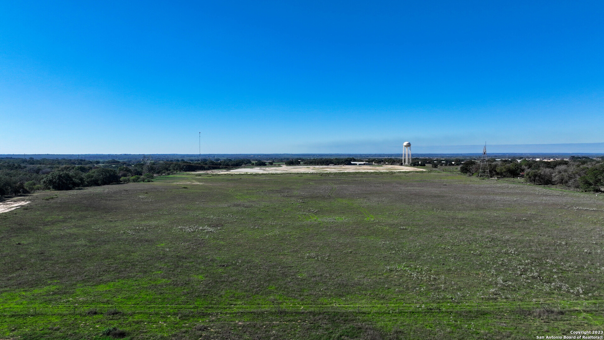 6506 Us Highway 181 N Floresville TX 78114