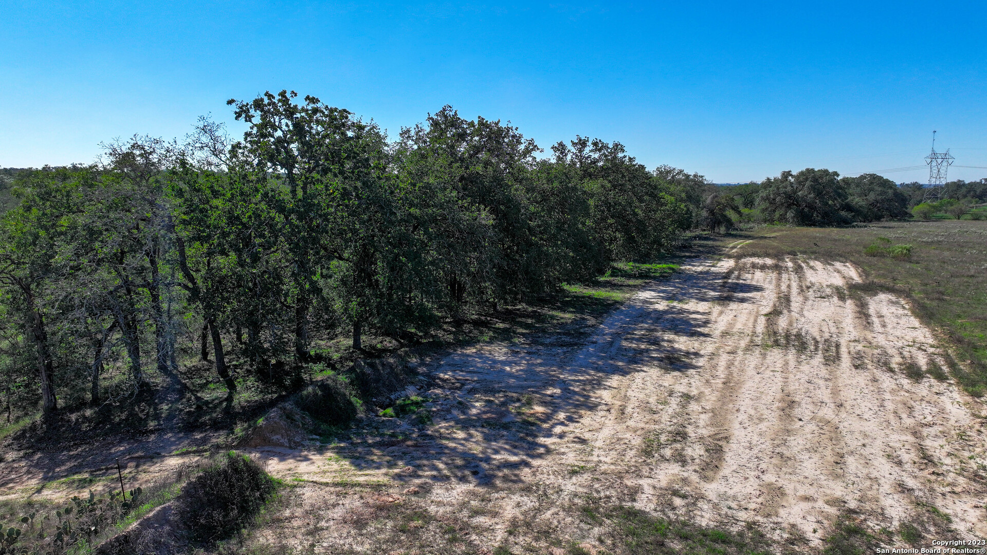 6506 Us Highway 181 N Floresville TX 78114