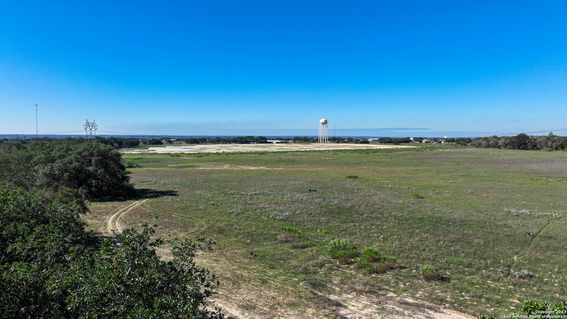 6506 Us Highway 181 N Floresville TX 78114