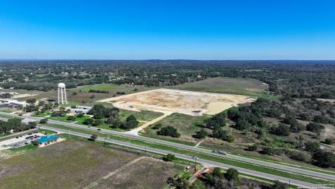 6506 Us Highway 181 N Floresville TX 78114