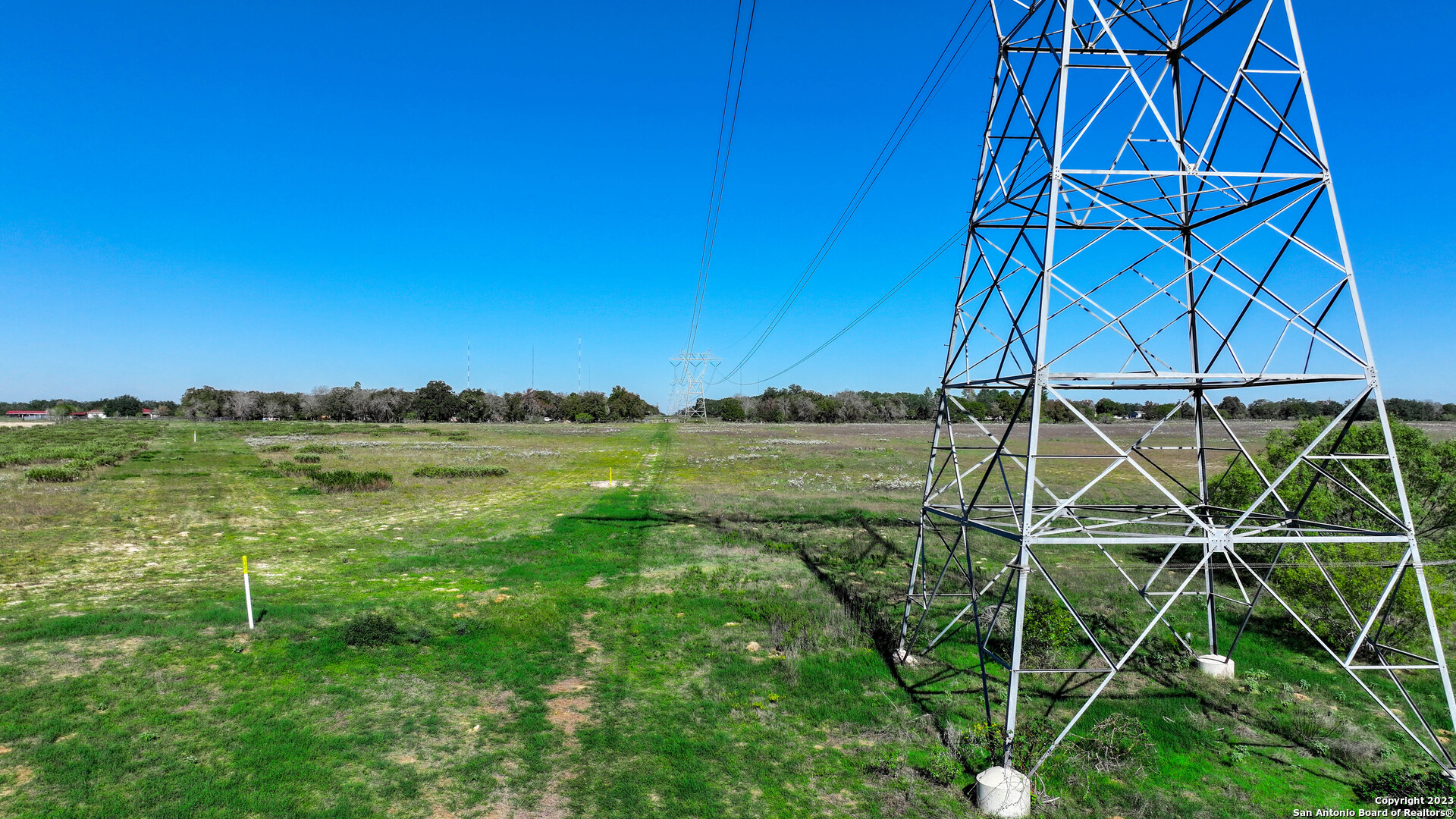 6506 Us Highway 181 N Floresville TX 78114