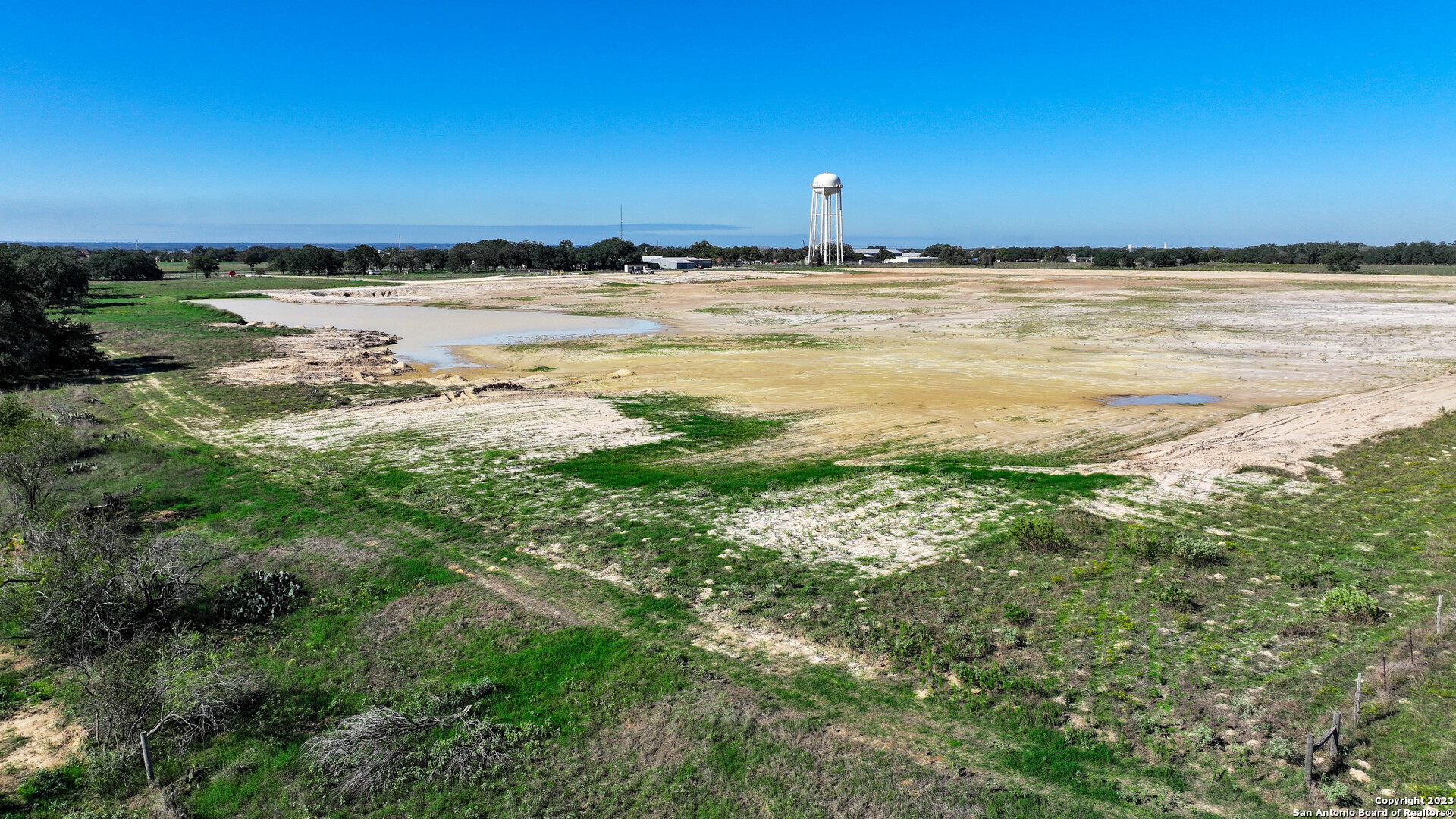 6506 Us Highway 181 N Floresville TX 78114