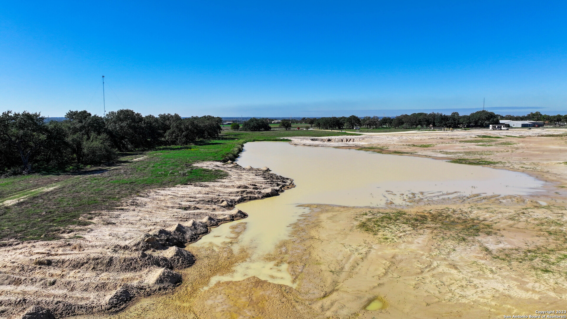 6506 Us Highway 181 N Floresville TX 78114