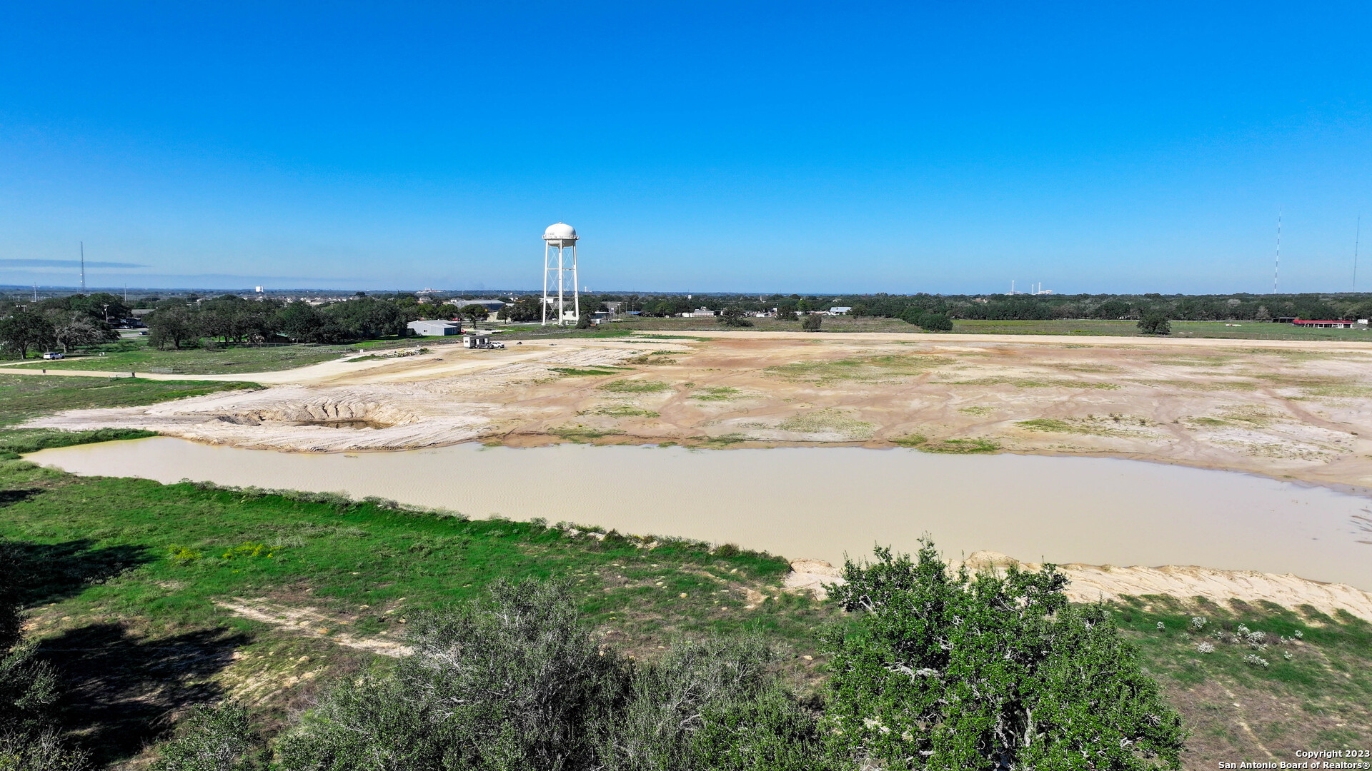 6506 Us Highway 181 N Floresville TX 78114