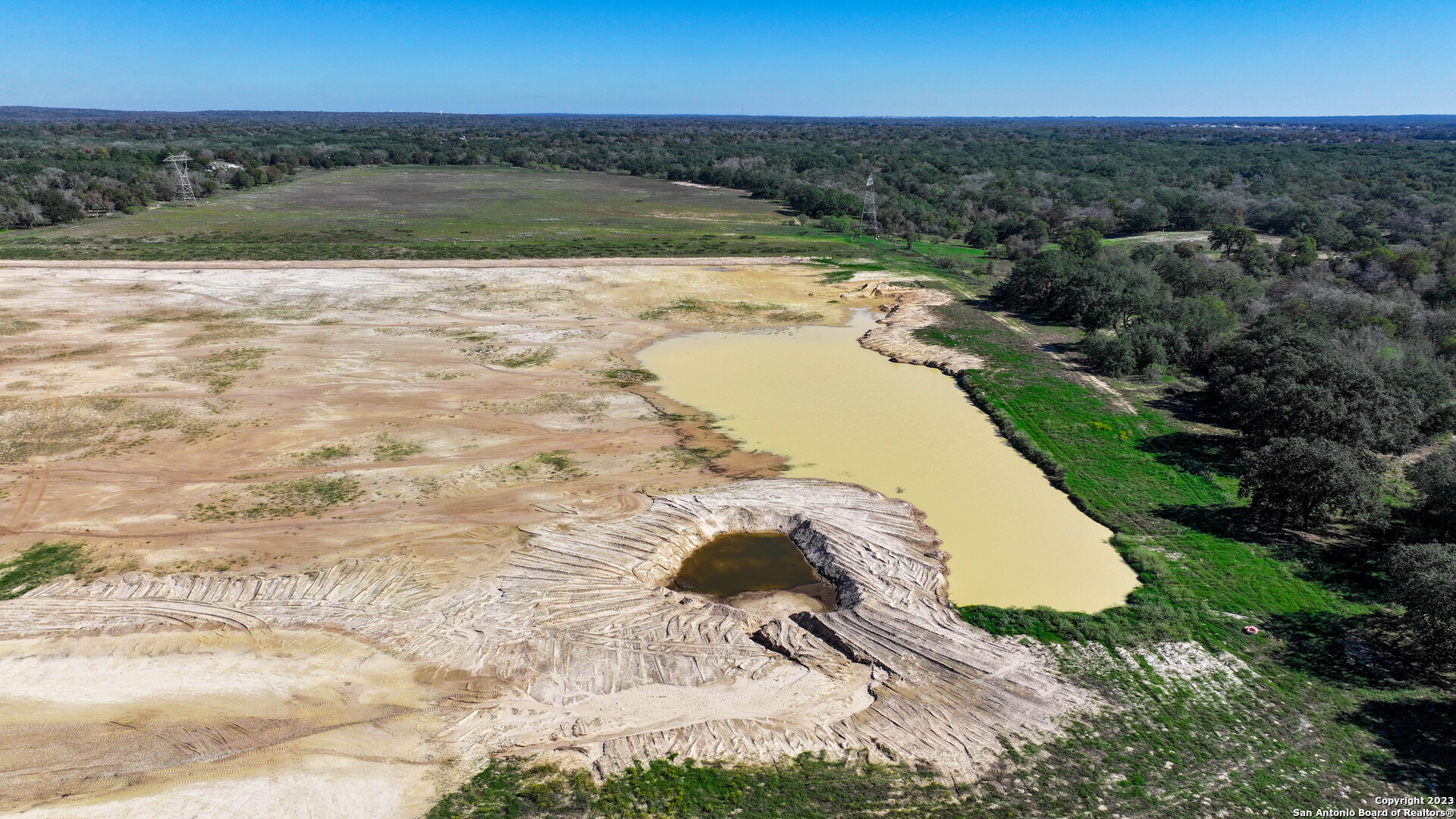 6506 Us Highway 181 N Floresville TX 78114