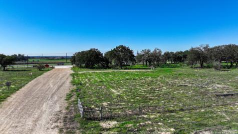 6506 Us Highway 181 N Floresville TX 78114