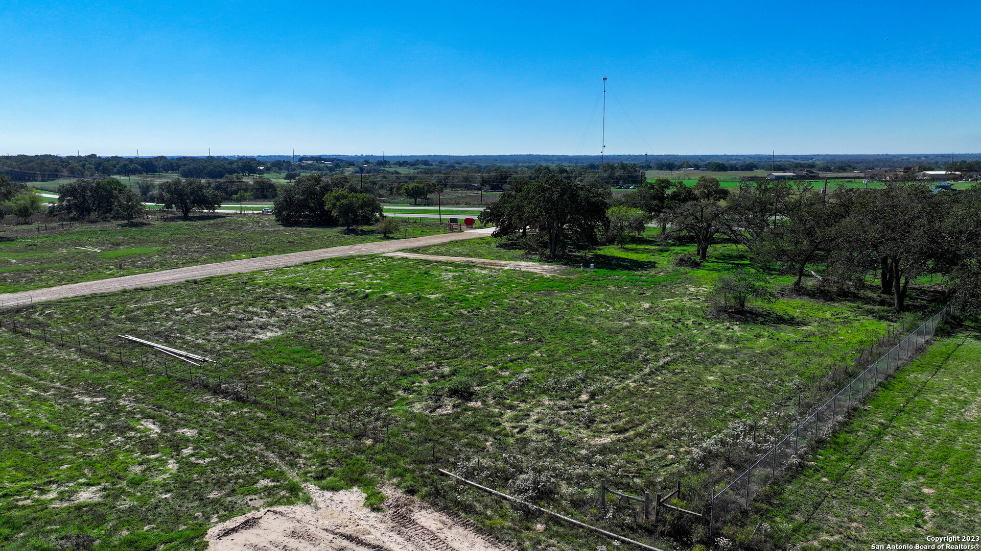 6506 Us Highway 181 N Floresville TX 78114