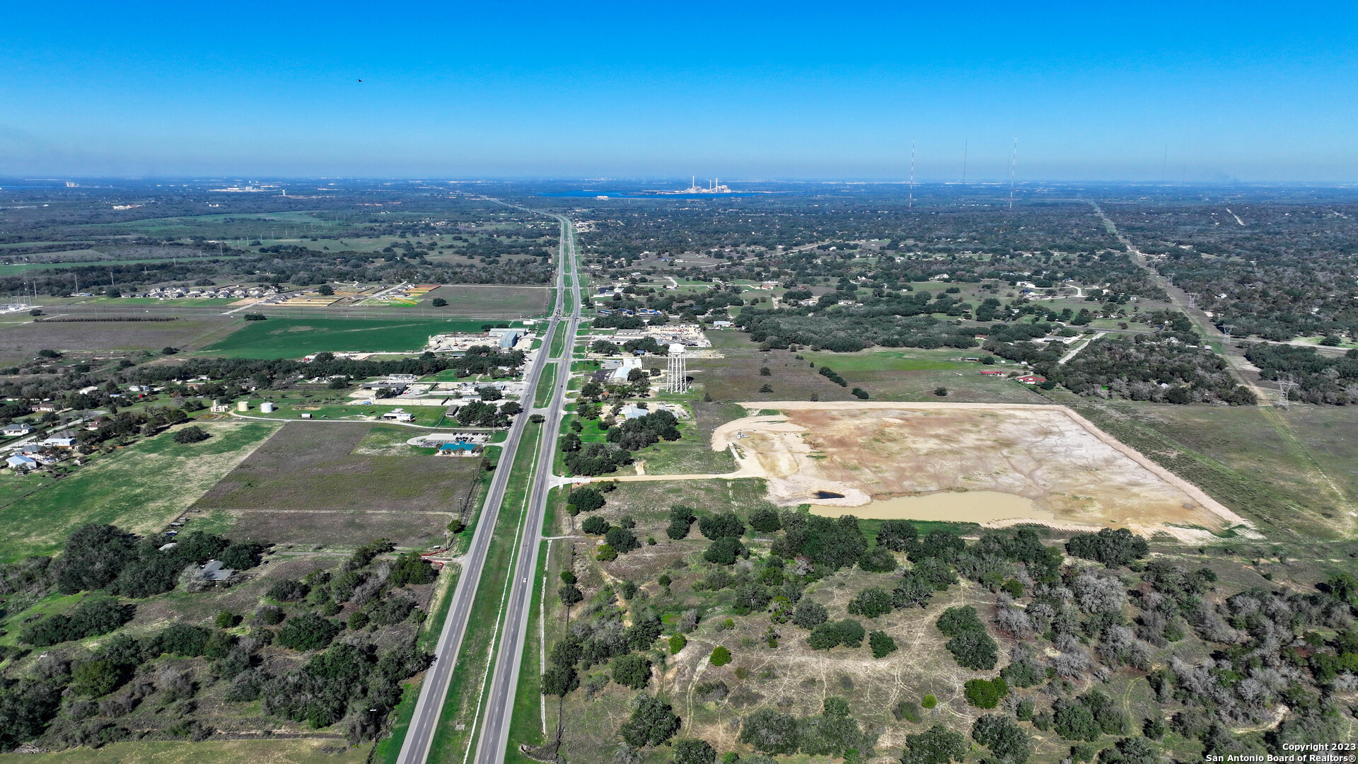 6506 Us Highway 181 N Floresville TX 78114