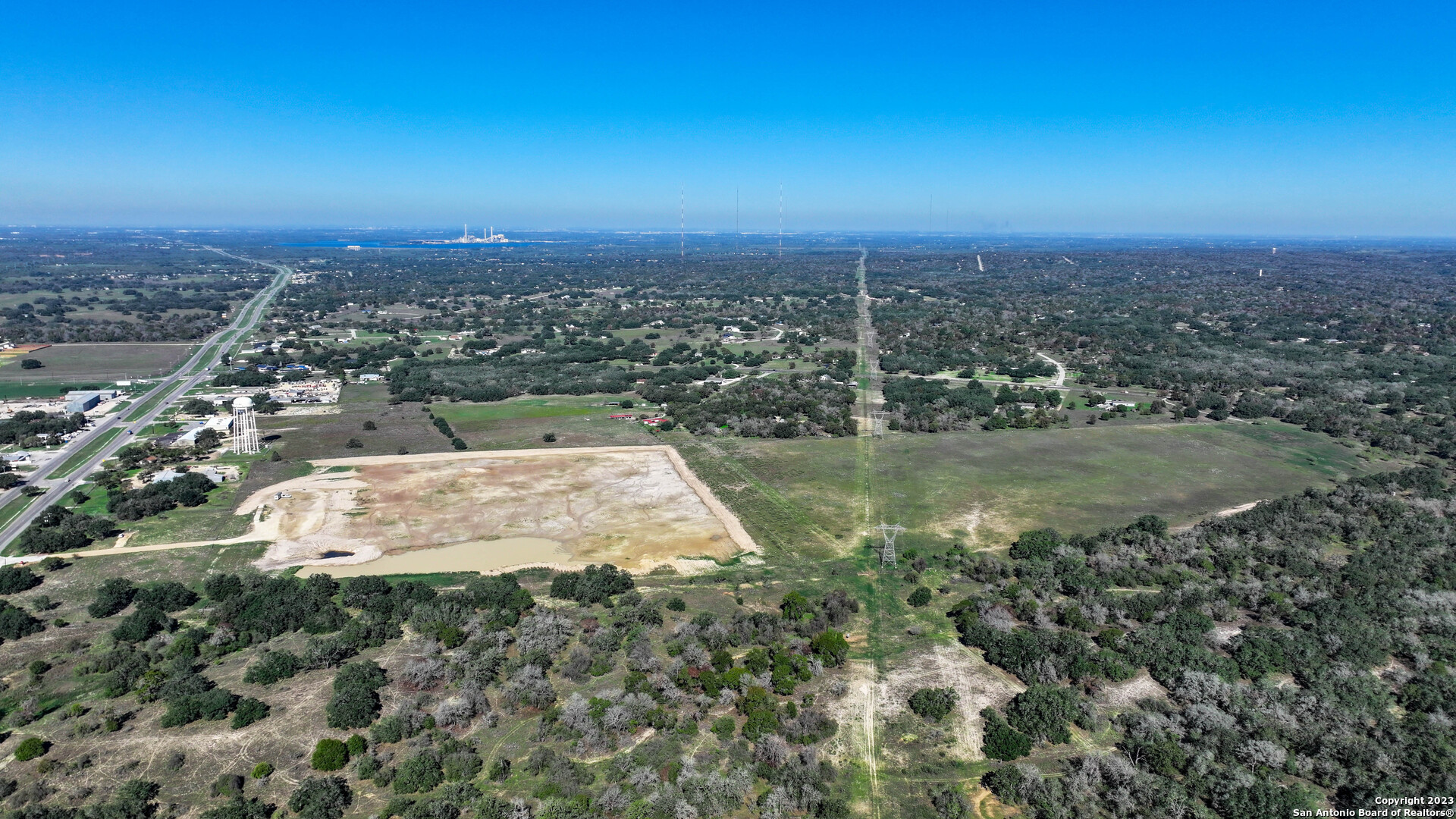 6506 Us Highway 181 N Floresville TX 78114