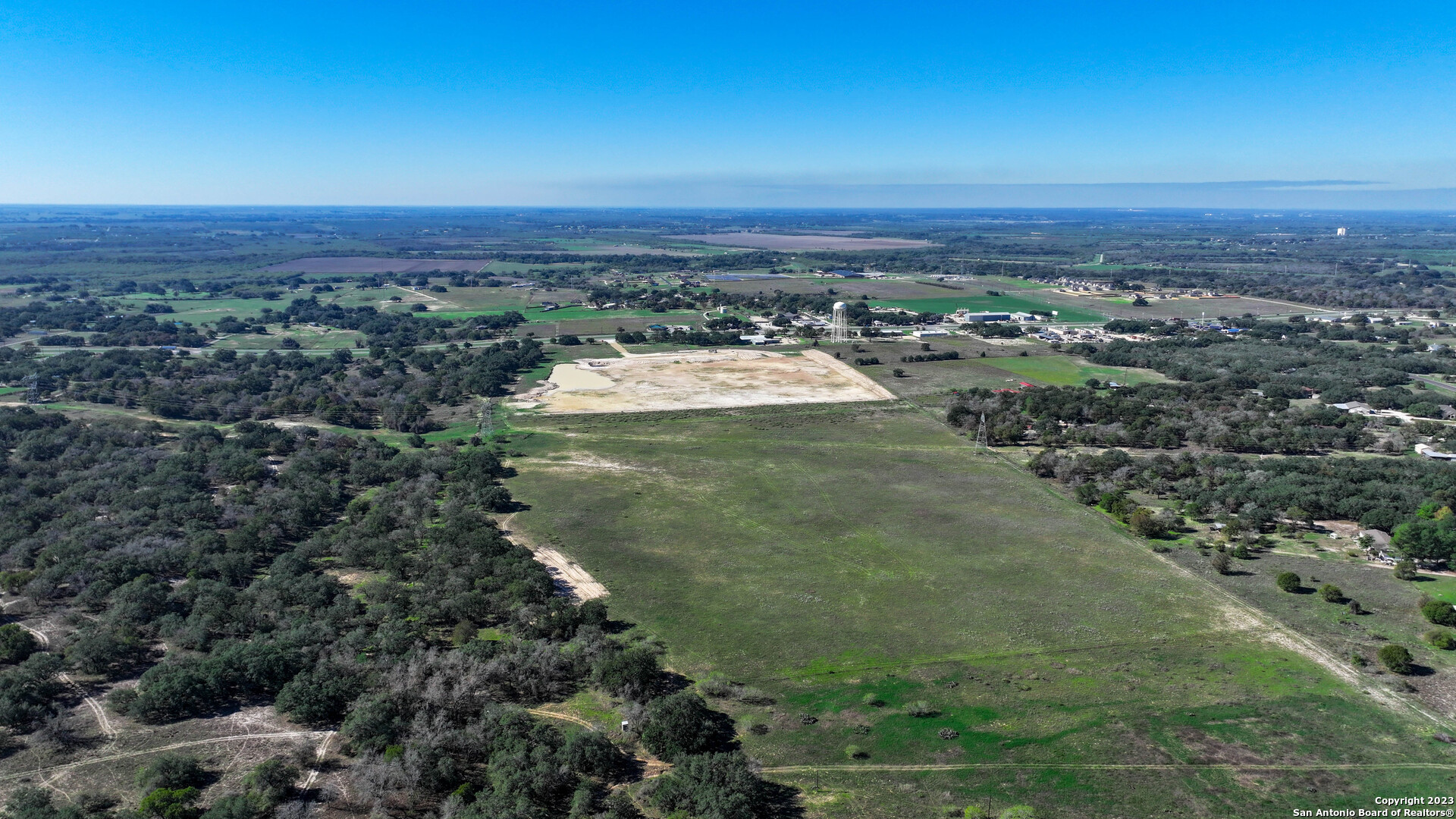 6506 Us Highway 181 N Floresville TX 78114