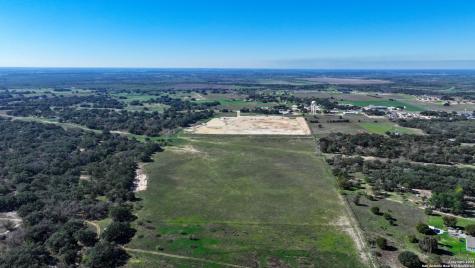 6506 Us Highway 181 N Floresville TX 78114