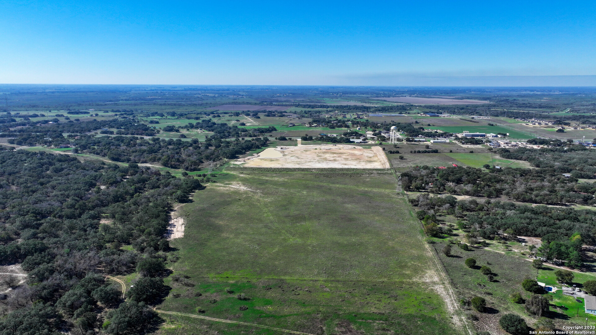 6506 Us Highway 181 N Floresville TX 78114