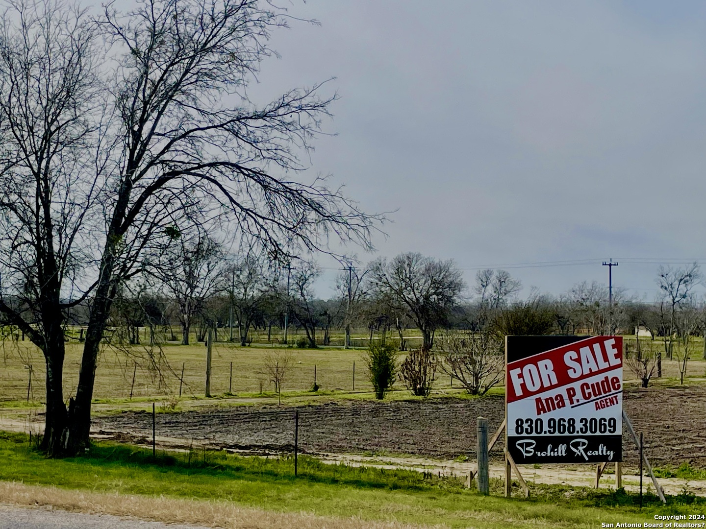 8650 S Loop 1604 E Elmendorf TX 78112