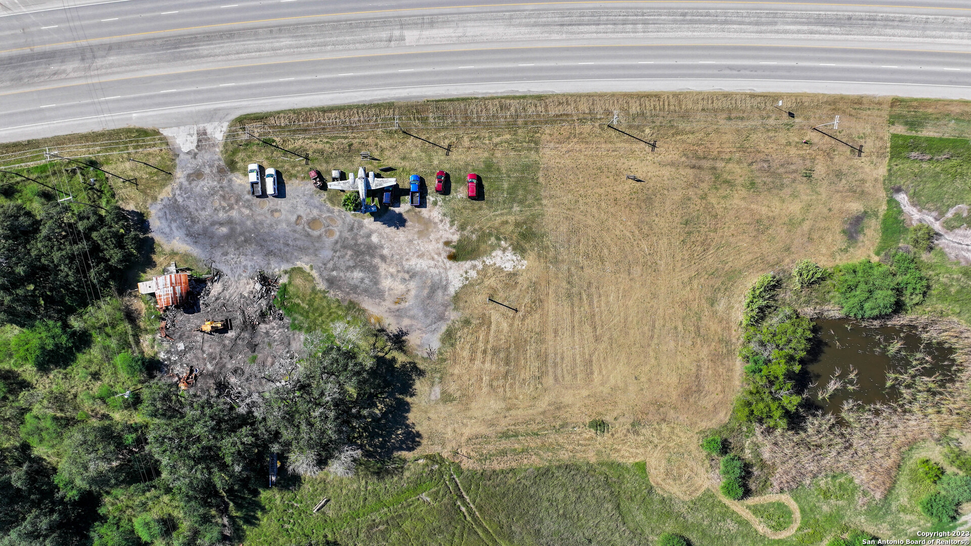 4529 Us-181 S Kenedy TX 78119