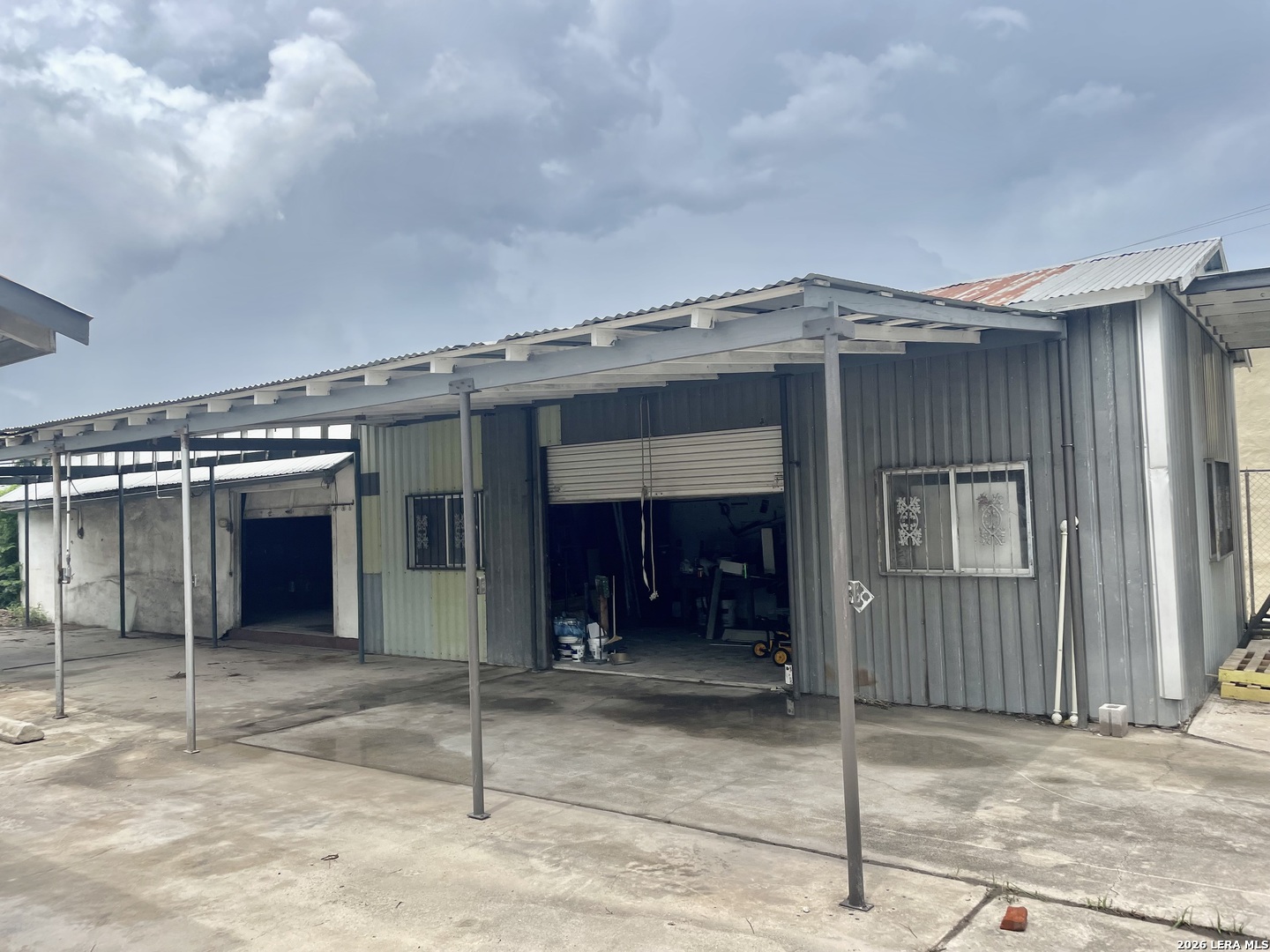 351 E Southcross San Antonio TX 78214