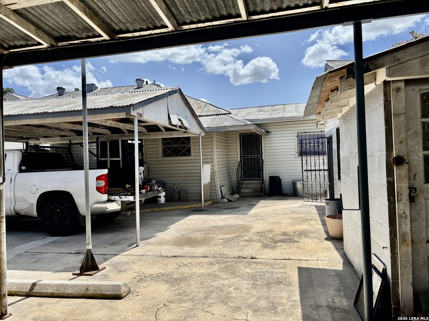 351 E Southcross San Antonio TX 78214