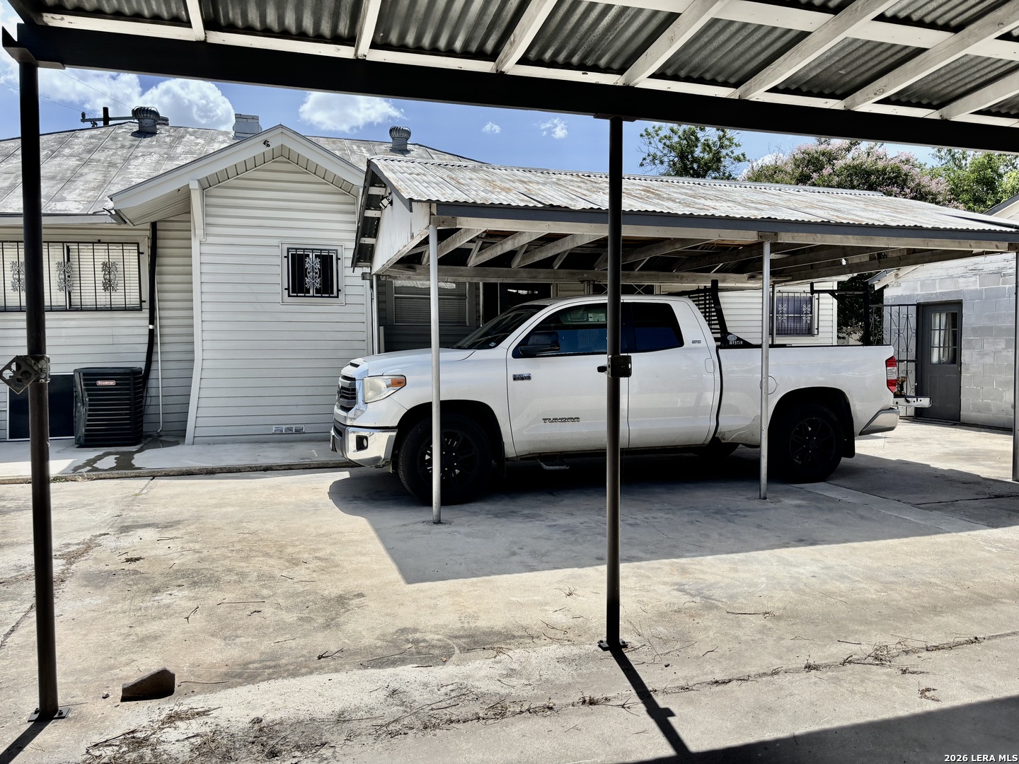 351 E Southcross San Antonio TX 78214