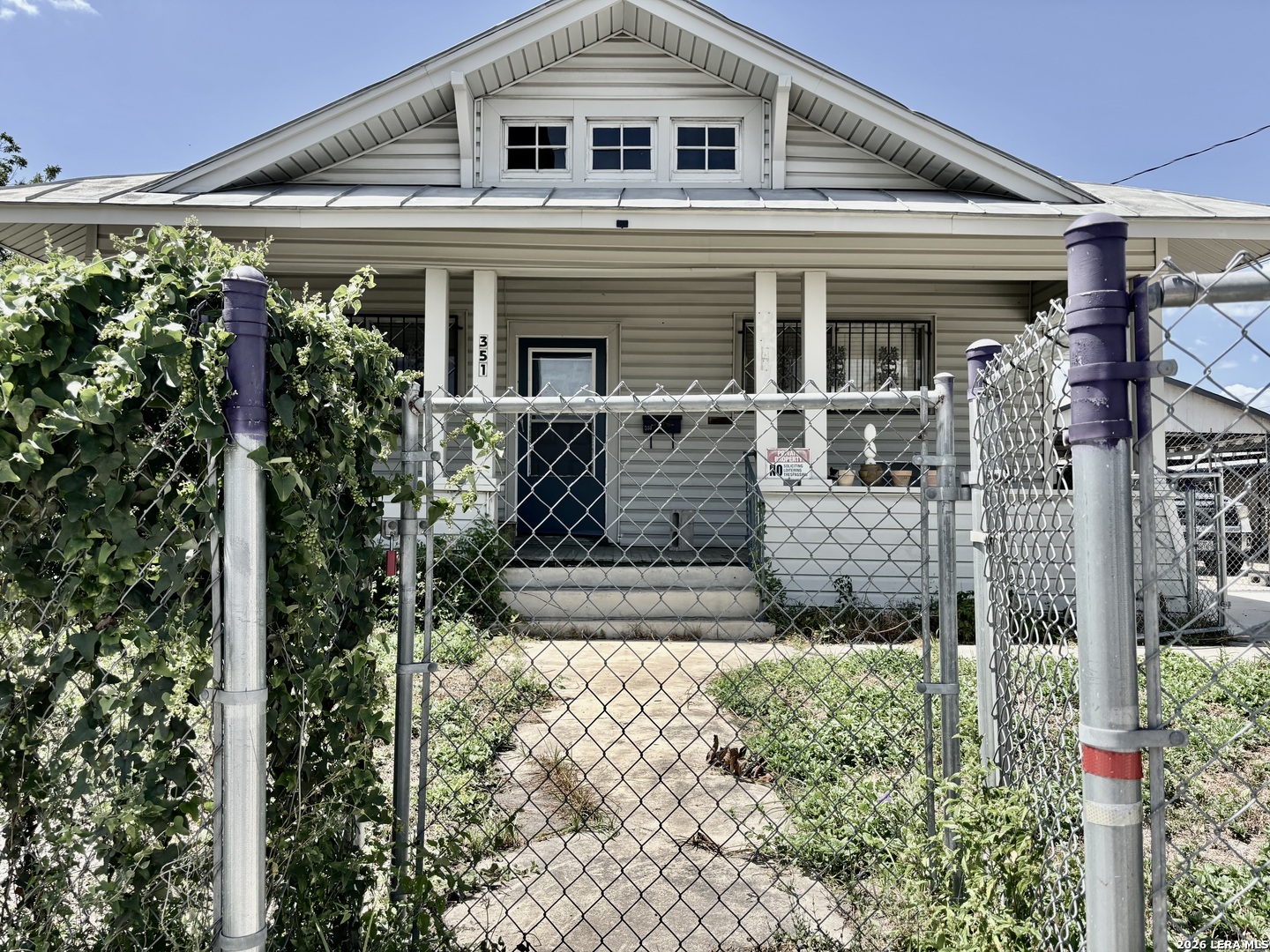 351 E Southcross San Antonio TX 78214
