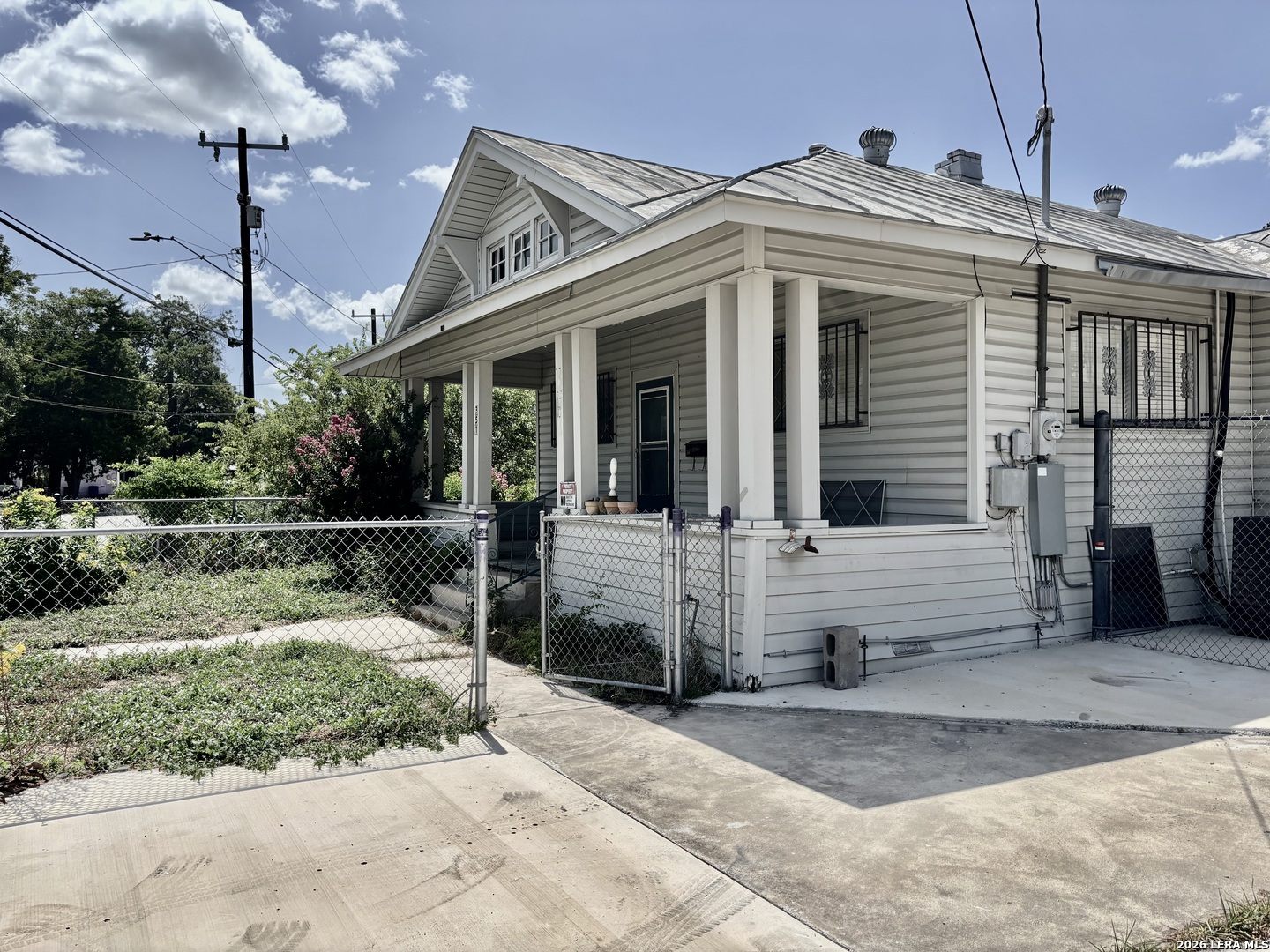 351 E Southcross San Antonio TX 78214