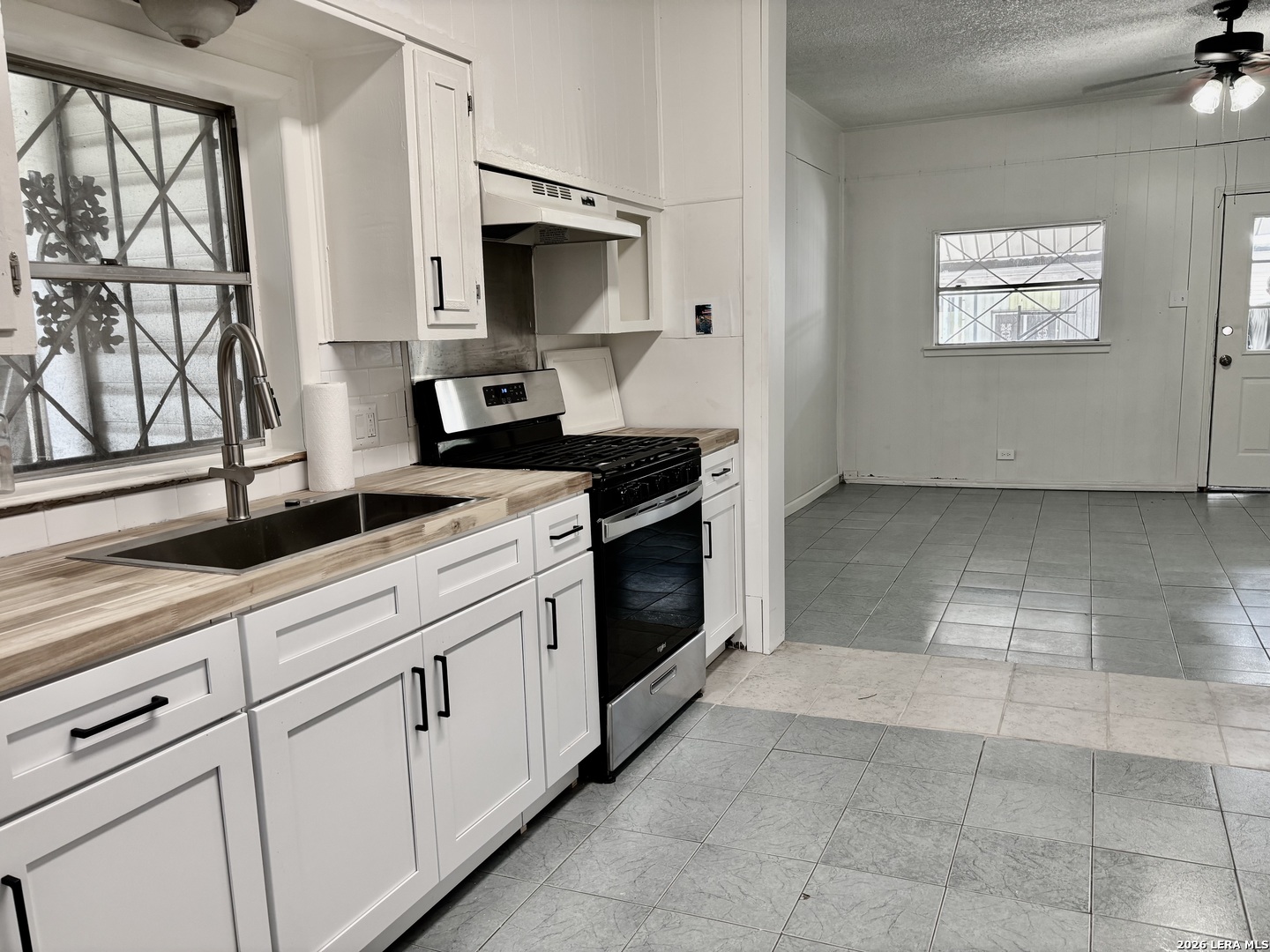 351 E Southcross San Antonio TX 78214