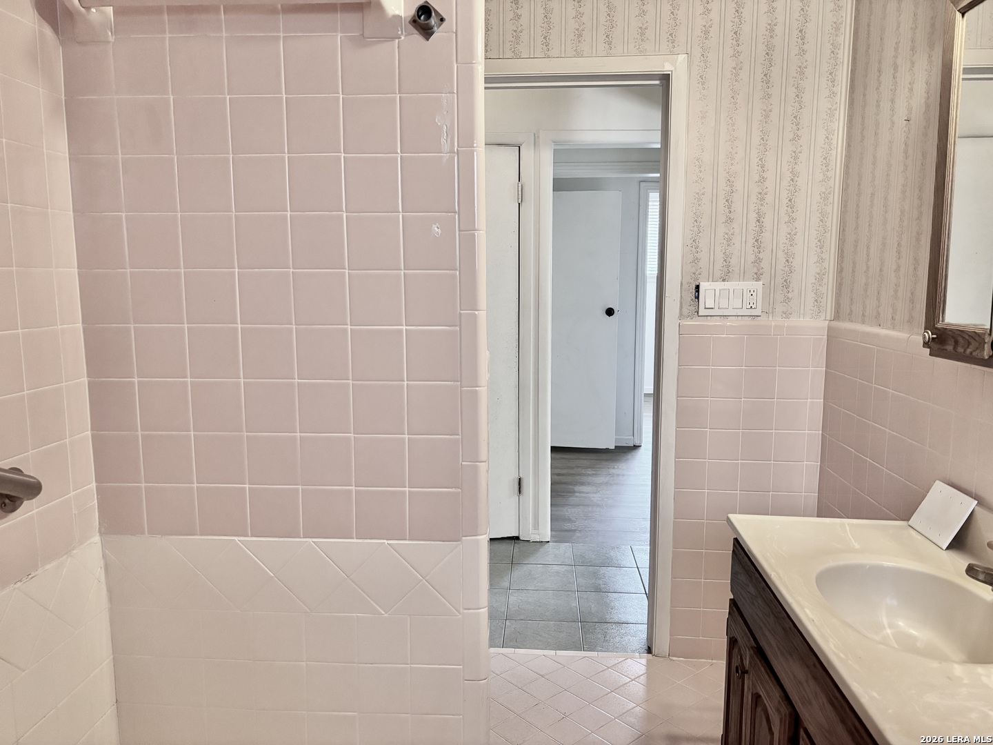351 E Southcross San Antonio TX 78214