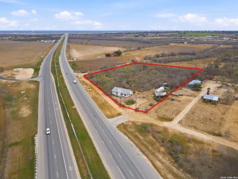 4988 S Loop 1604 E Elmendorf TX 78112