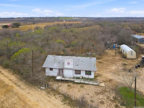 4988 S Loop 1604 E Elmendorf TX 78112