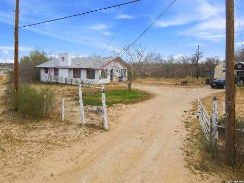 4988 S Loop 1604 E Elmendorf TX 78112