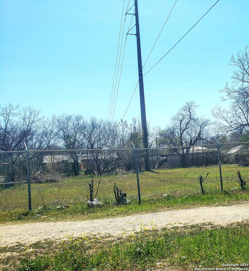 4846 E Houston San Antonio TX 78220