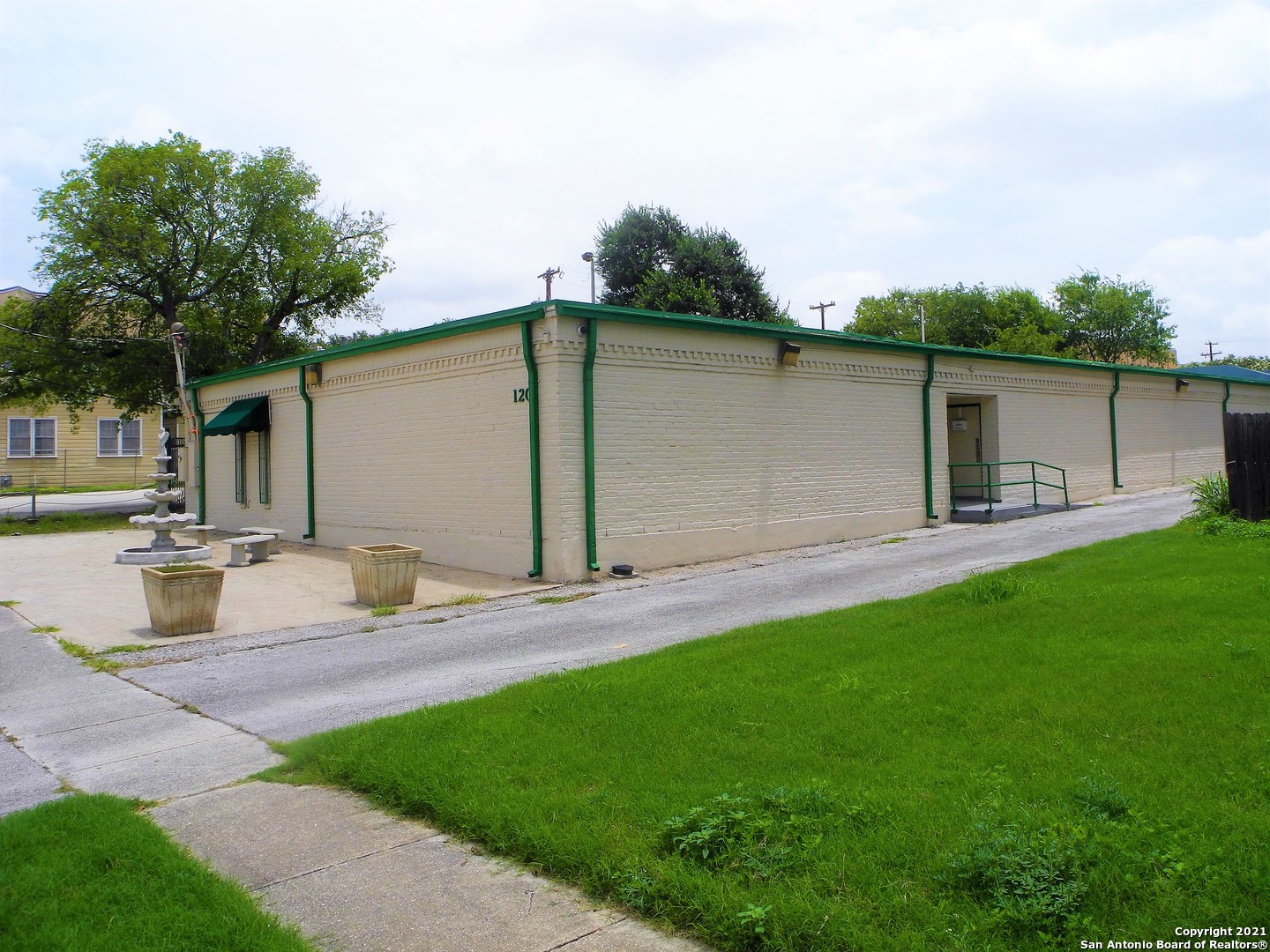 120 N Mesquite Street San Antonio TX 78202