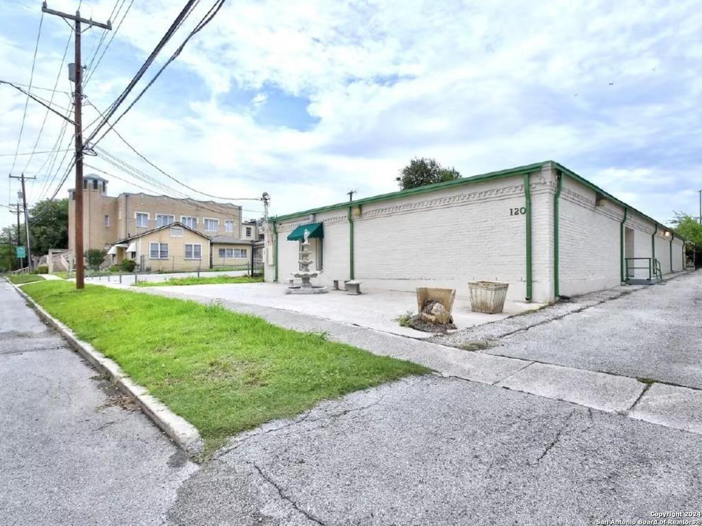 120 N Mesquite Street San Antonio TX 78202