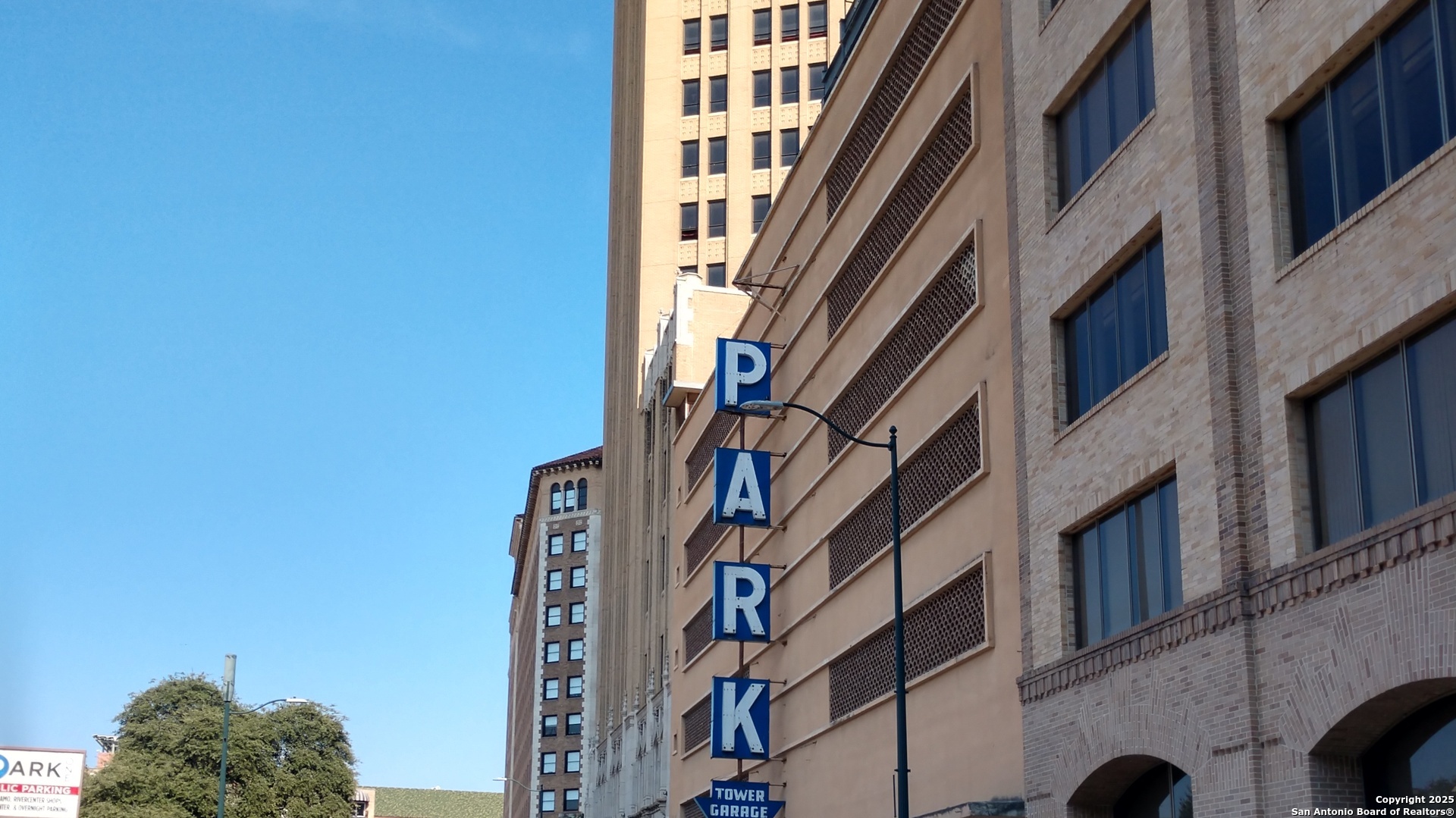 425 -427 S Street Marys San Antonio TX 78205