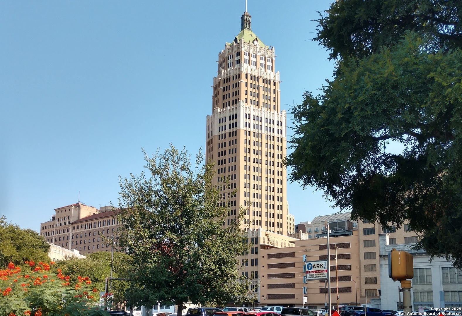 425 -427 S Street Marys San Antonio TX 78205