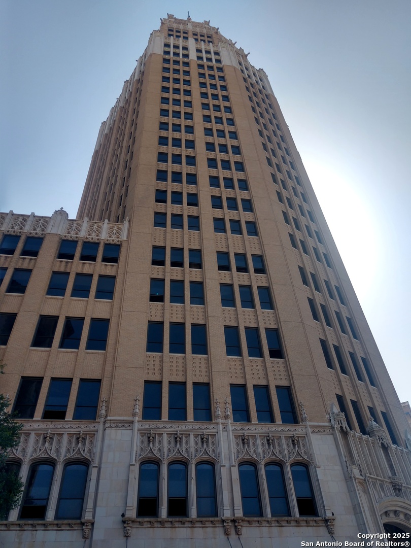 425 -427 S Street Marys San Antonio TX 78205