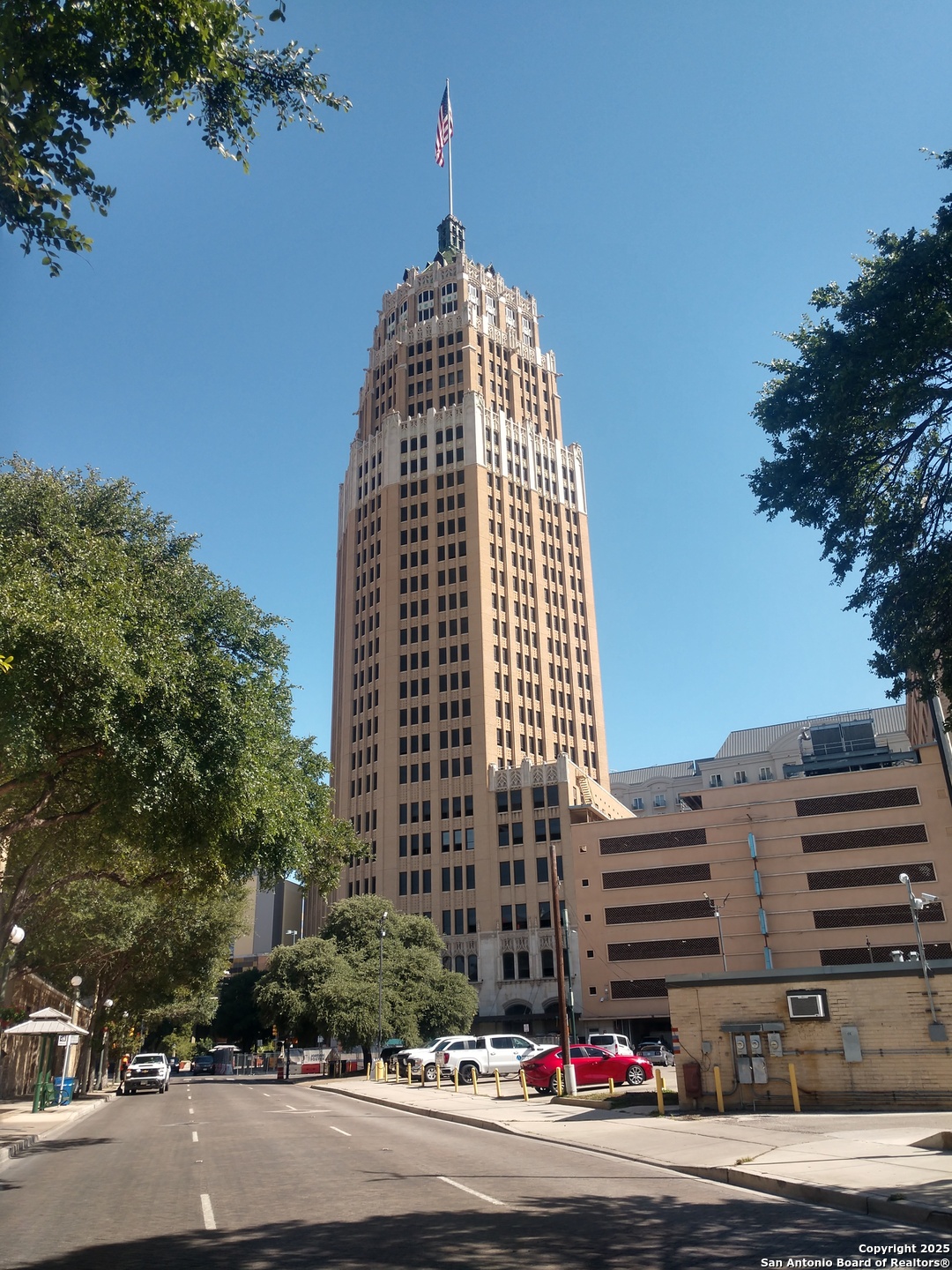 425 -427 S Street Marys San Antonio TX 78205