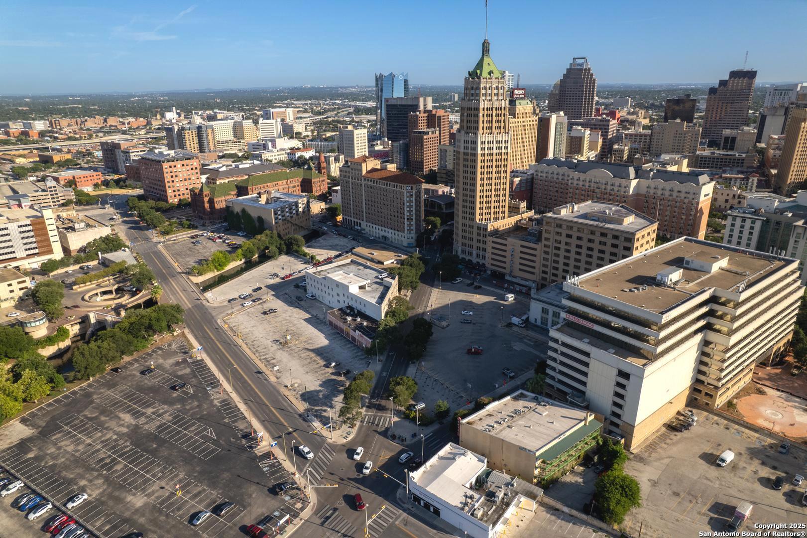 425 -427 S Street Marys San Antonio TX 78205