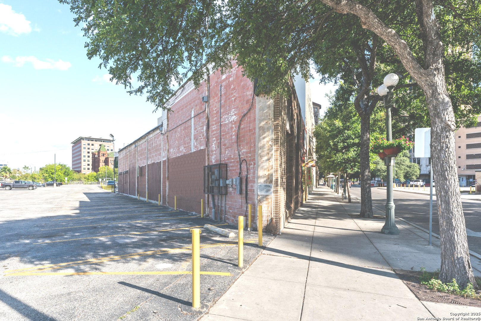 425 -427 S Street Marys San Antonio TX 78205