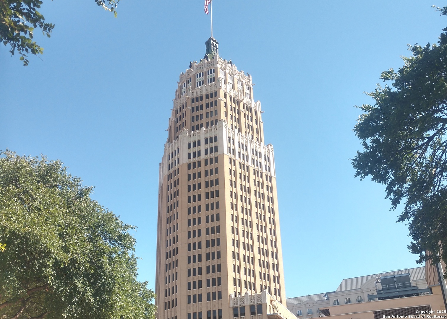 425 -427 S Street Marys San Antonio TX 78205