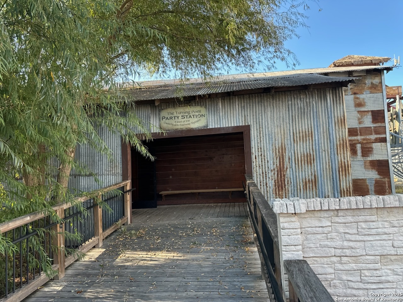 1202 N Camp Street Seguin TX 78155