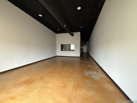 1415 E Walnut Seguin TX 78155