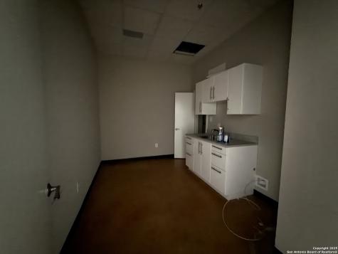 1415 E Walnut Seguin TX 78155