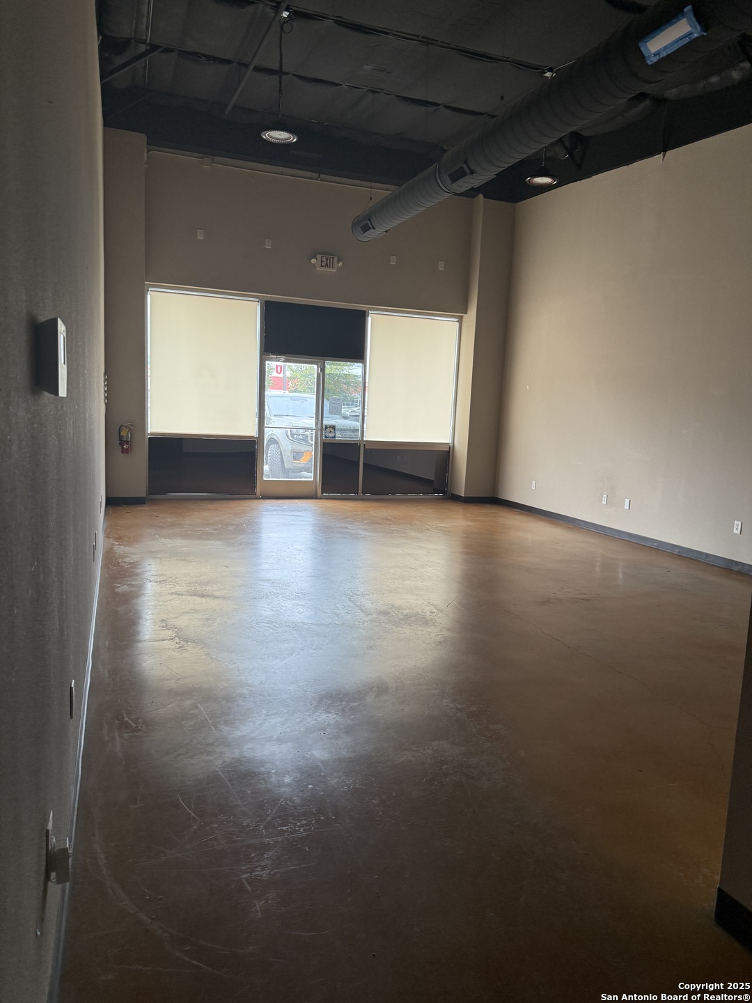 1415 E Walnut Seguin TX 78155