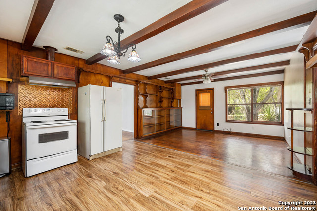 932 Toepperwein Road Converse TX 78109