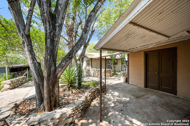 932 Toepperwein Road Converse TX 78109